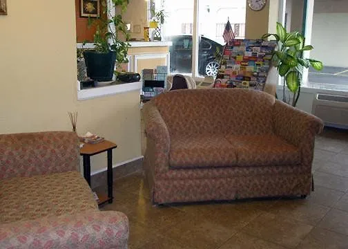 Rodeway Charleston Motel